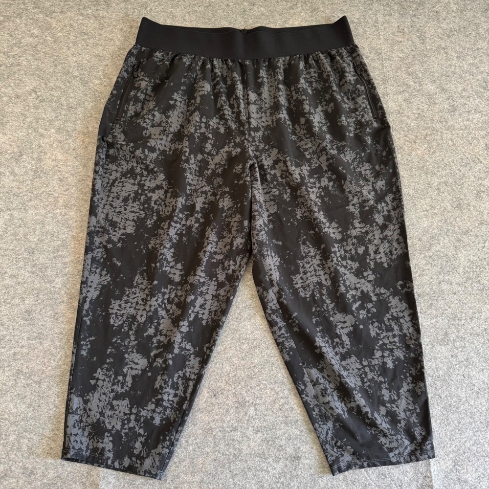 Happy Camper by Torrid Plus‎ Size 3 25in Black Grey Splatter Print Active Pants